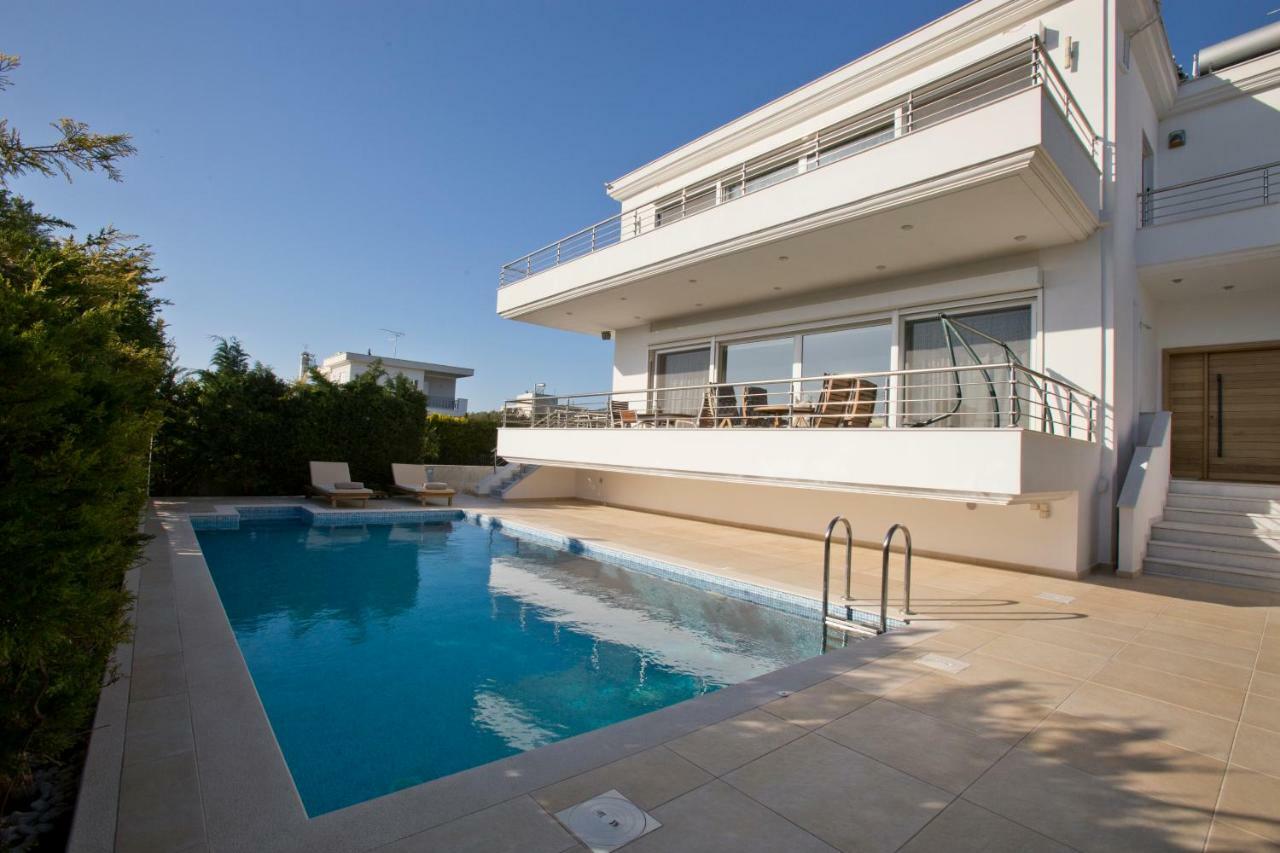 Luxury Villa Loutraki With Private Heated Pool Buitenkant foto