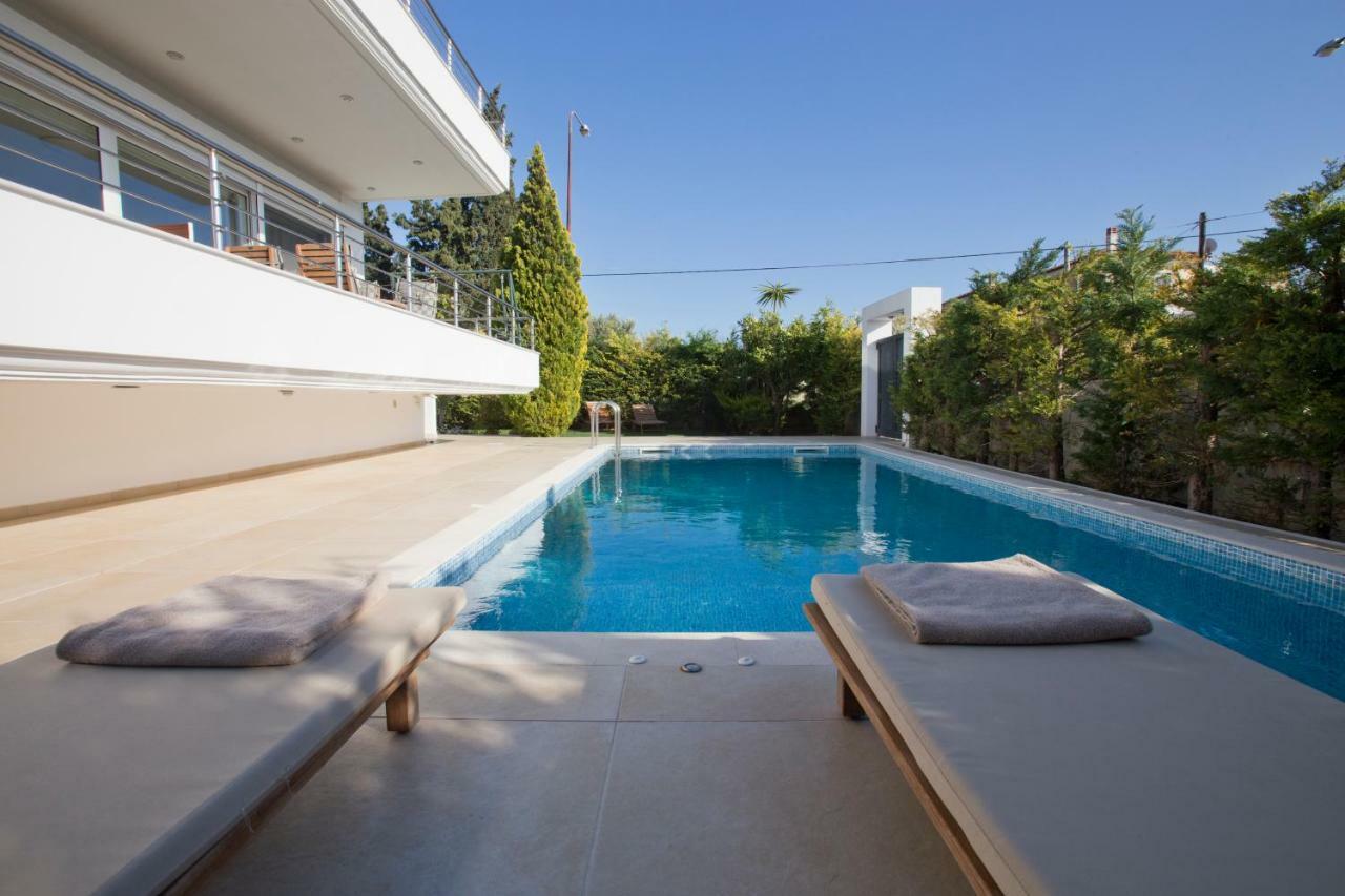 Luxury Villa Loutraki With Private Heated Pool Buitenkant foto