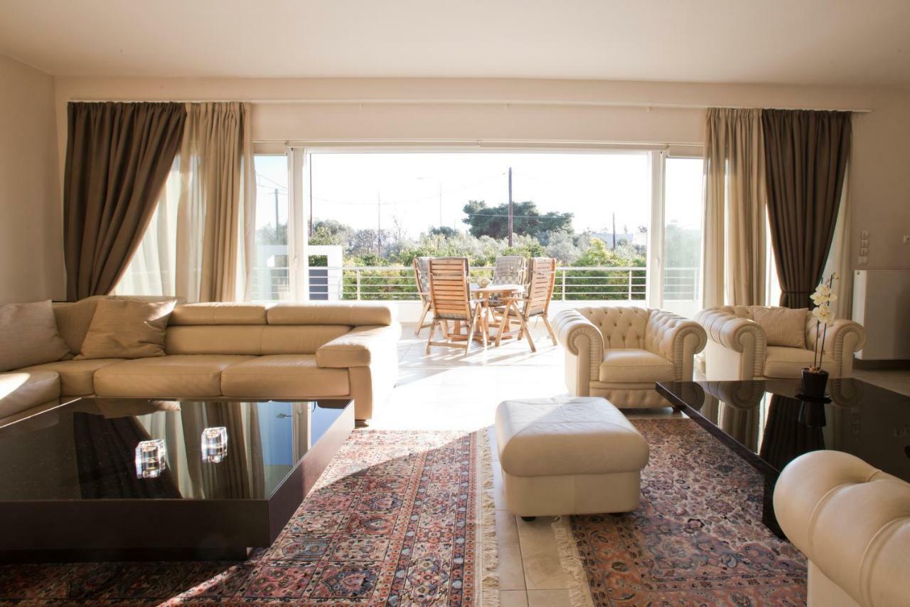 Luxury Villa Loutraki With Private Heated Pool Buitenkant foto