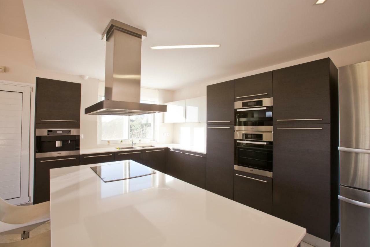 Luxury Villa Loutraki With Private Heated Pool Buitenkant foto