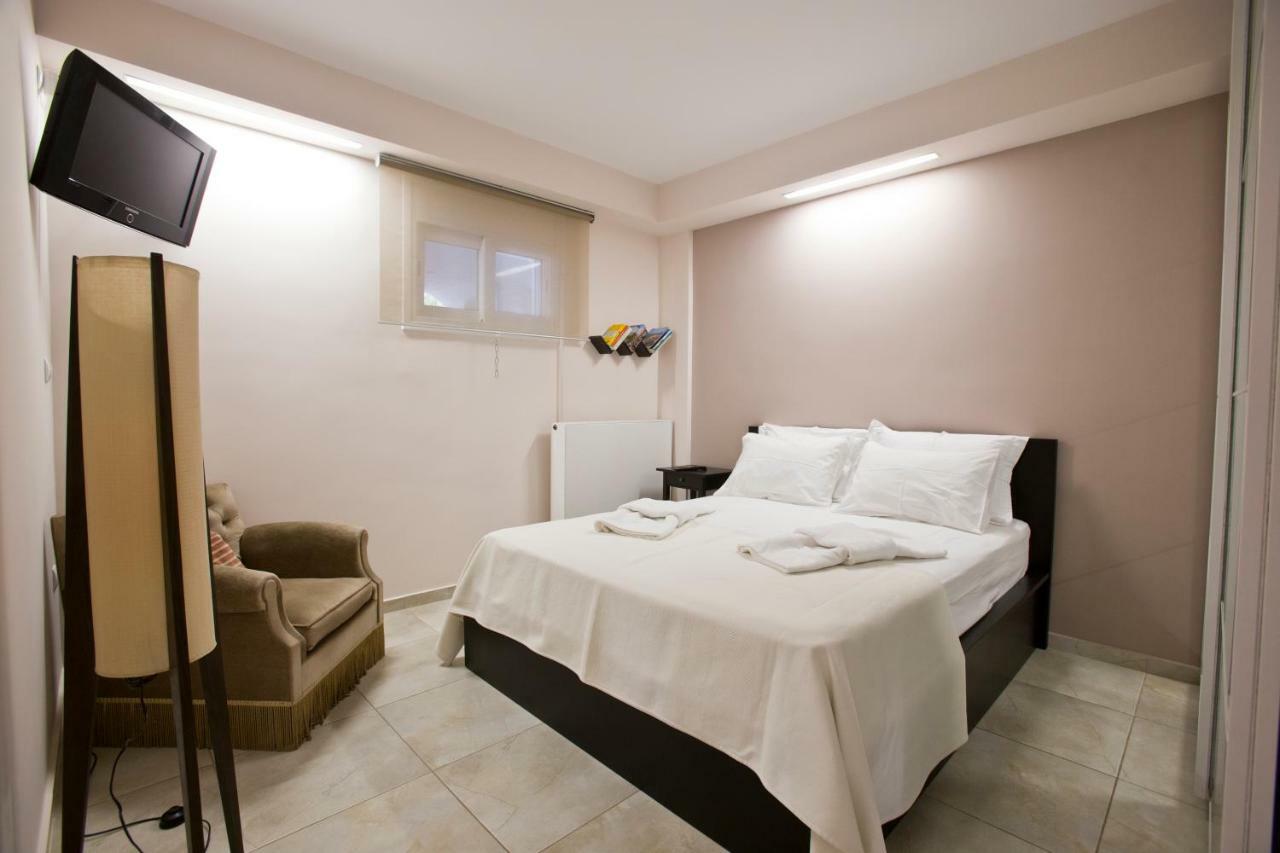 Luxury Villa Loutraki With Private Heated Pool Buitenkant foto